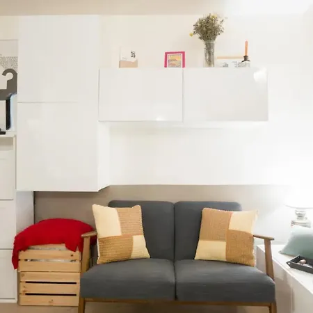 New & Cosy Studio Apt For 2 *