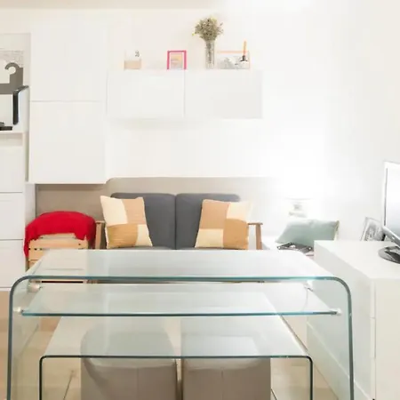 New & Cosy Studio Apt For 2 Apartment
