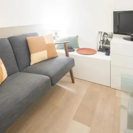 Apartment New & Cosy Studio Apt For 2