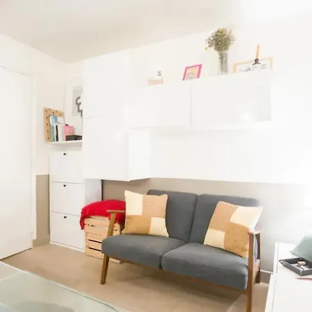 Apartment New & Cosy Studio Apt For 2