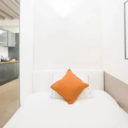 New & Cosy Studio Apt For 2 Apartment *