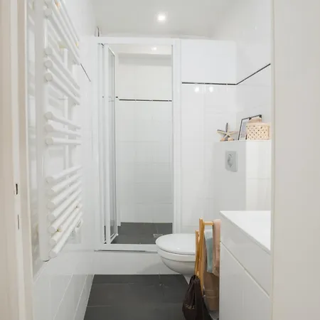 New & Cosy Studio Apt For 2 * Paris